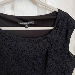 Jones Wear lace dress